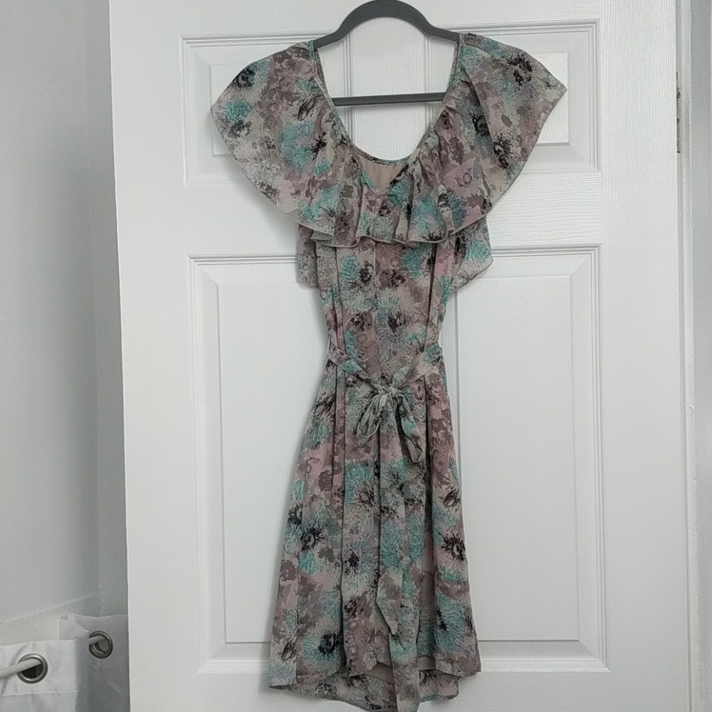 Patterned mini dress. - Picture 3 of 3
